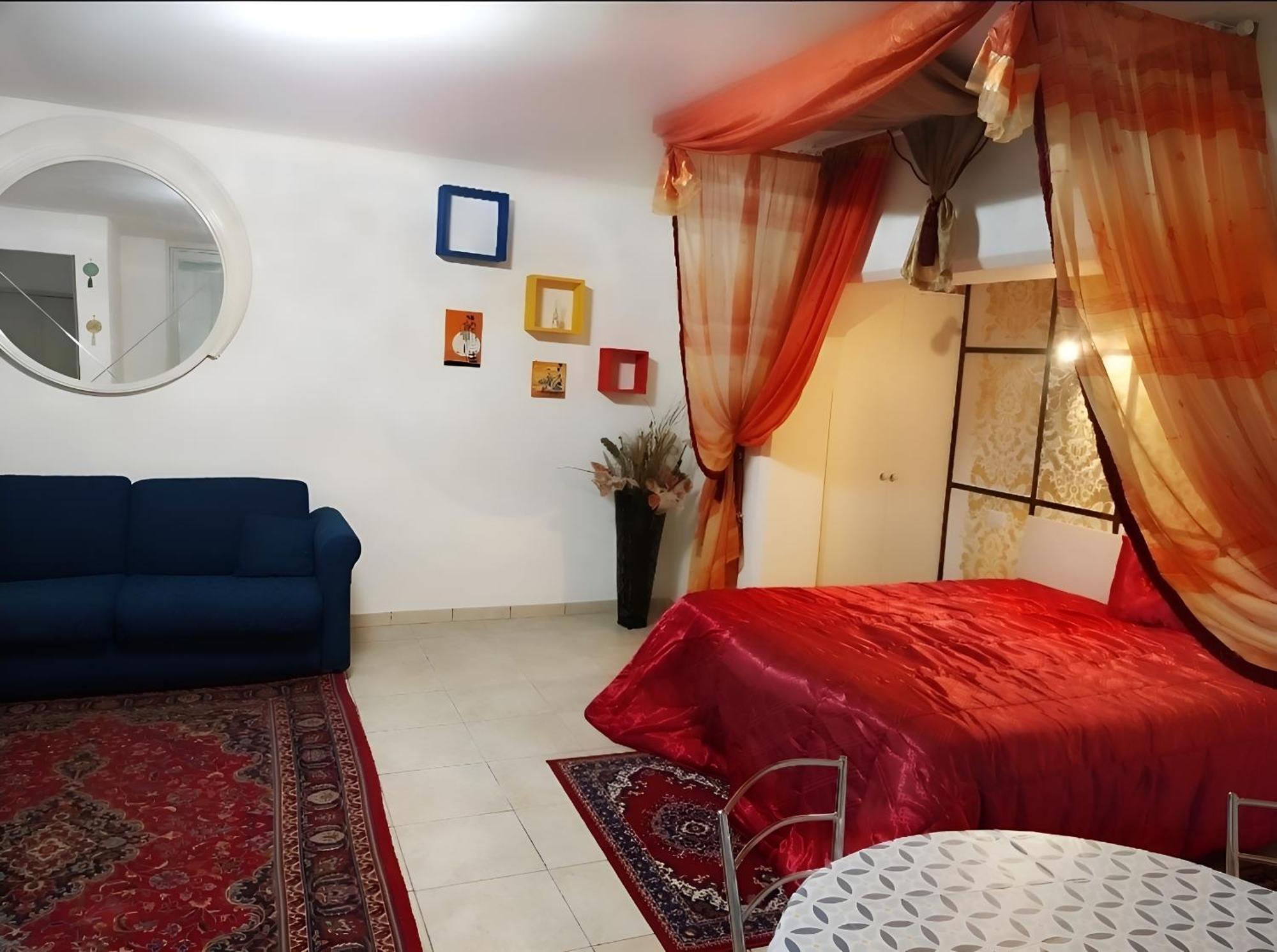 Casa Vacanza La Maison De Losyram Art Salerno Luaran gambar