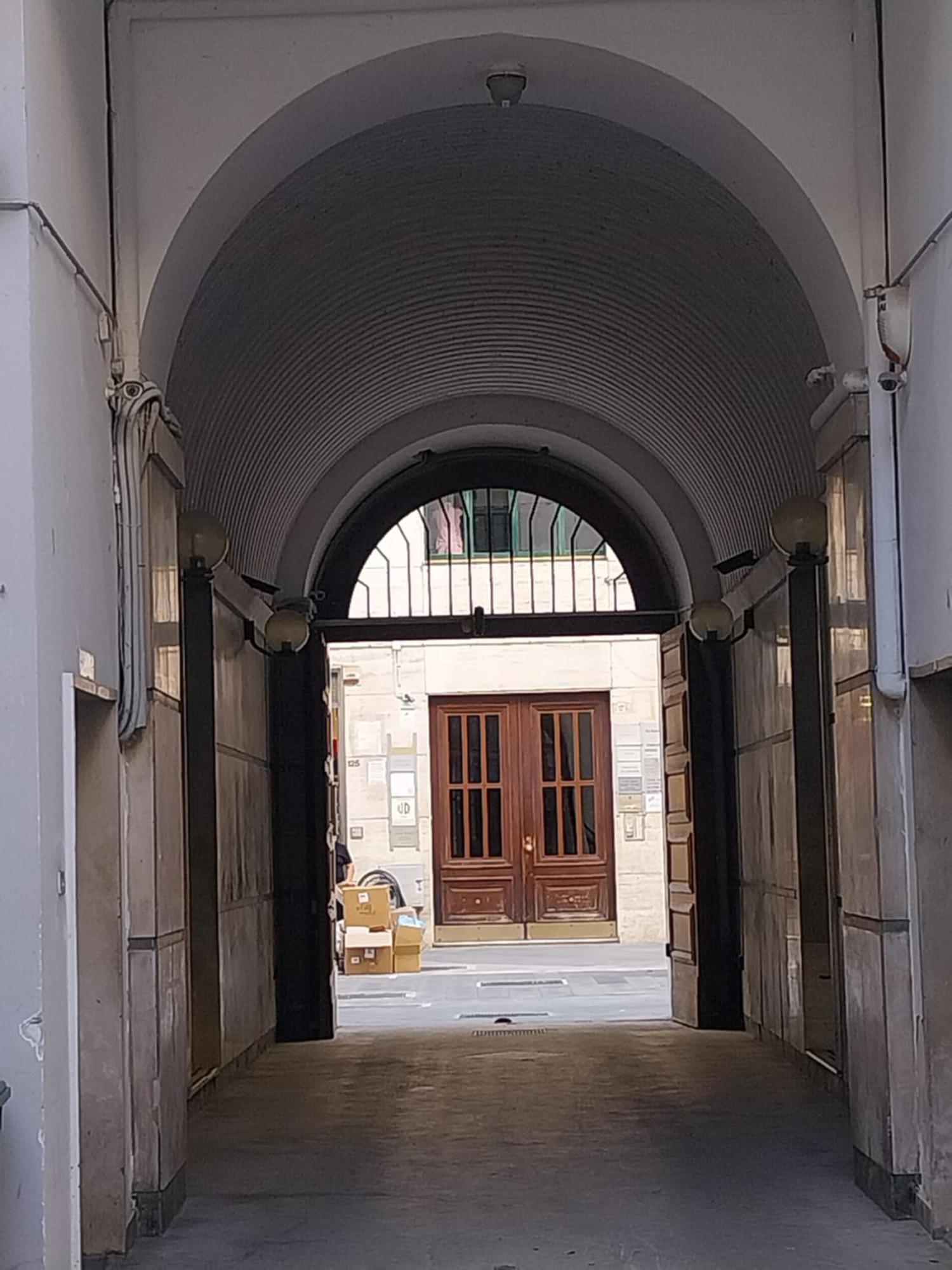 Casa Vacanza La Maison De Losyram Art Salerno Luaran gambar